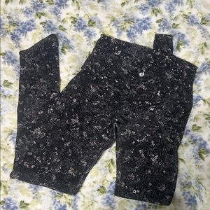 Lululemon Athletica Black and White Speckled Leggings